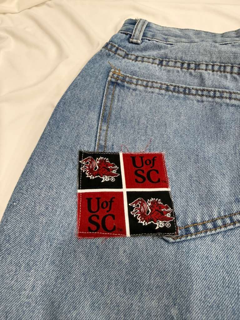 USC Rip Jeans Size 6
