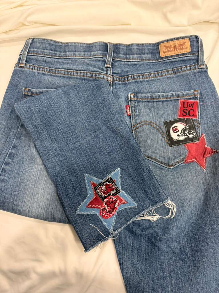 USC Levy jeans Size 4