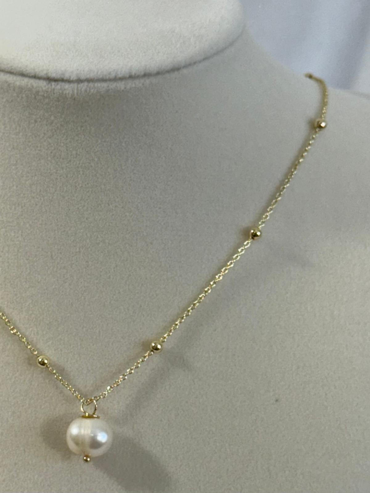 River pearl necklace